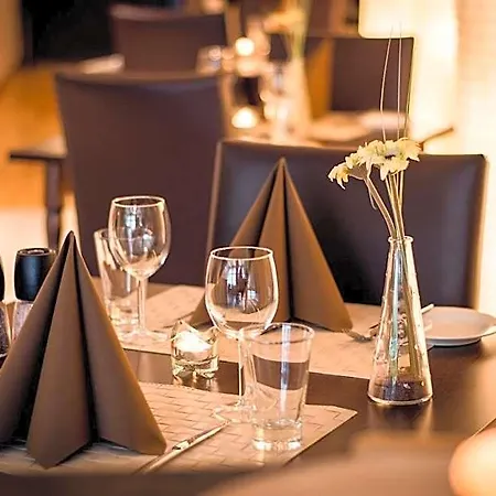 Hotel Ehranger Hof 3*